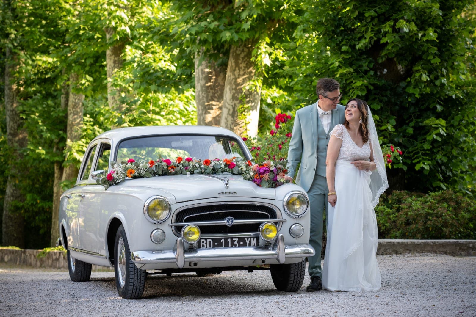 Cortège nuptial et cérémonie des mariés